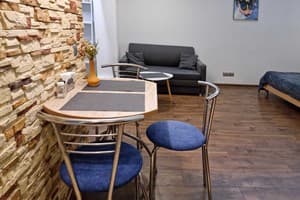 Home Hotel на лівому березі вул. Митрополіта Андрія Шептицького, 1-а 3