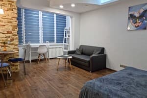Home Hotel на лівому березі вул. Митрополіта Андрія Шептицького, 1-а 5